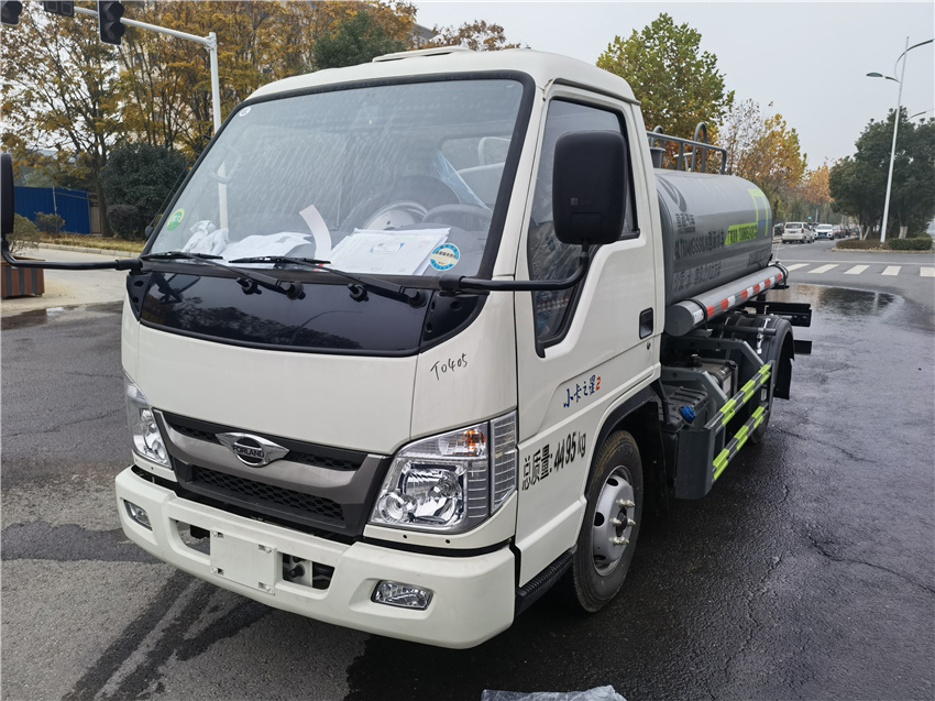 東風8噸浴池送報價