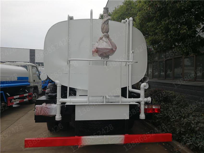 湖北盈通汽車盈蜂環衛灑