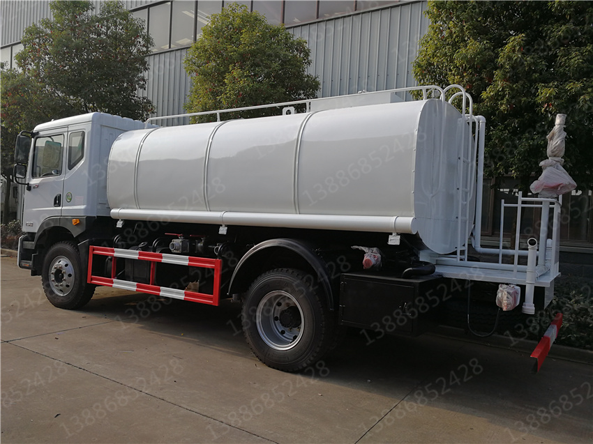 保溫熱水運輸車多少錢一輛