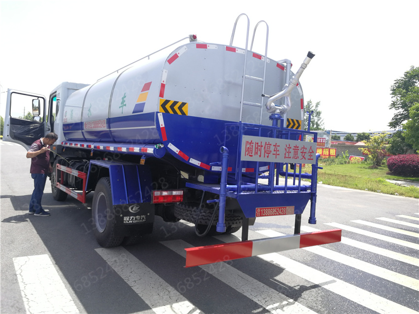 熱水保溫運輸車怎么賣多少錢一輛