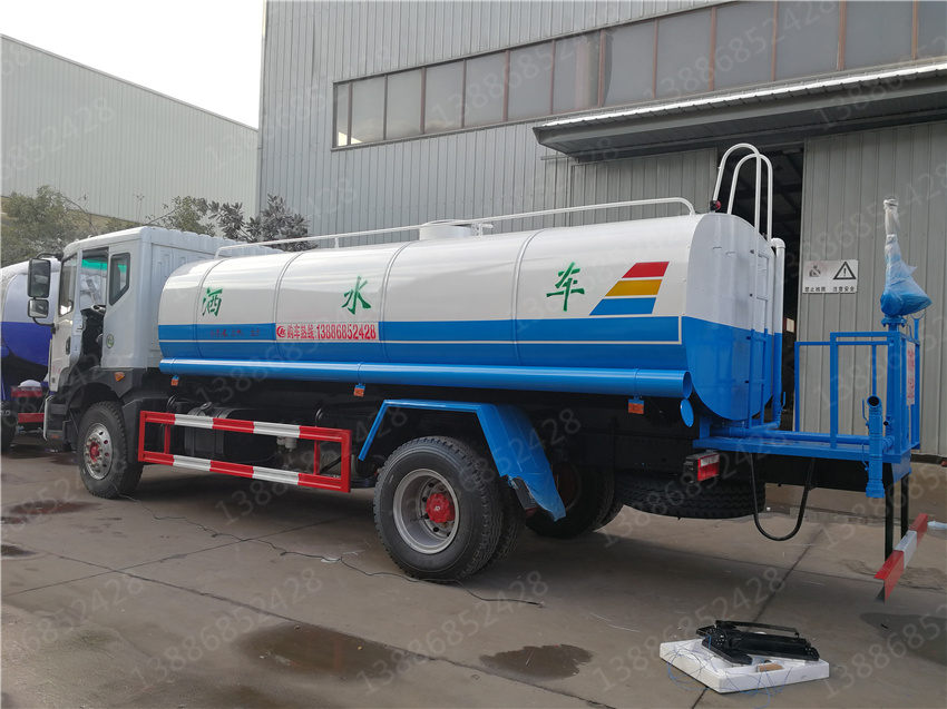 東風(fēng)11噸浴池送