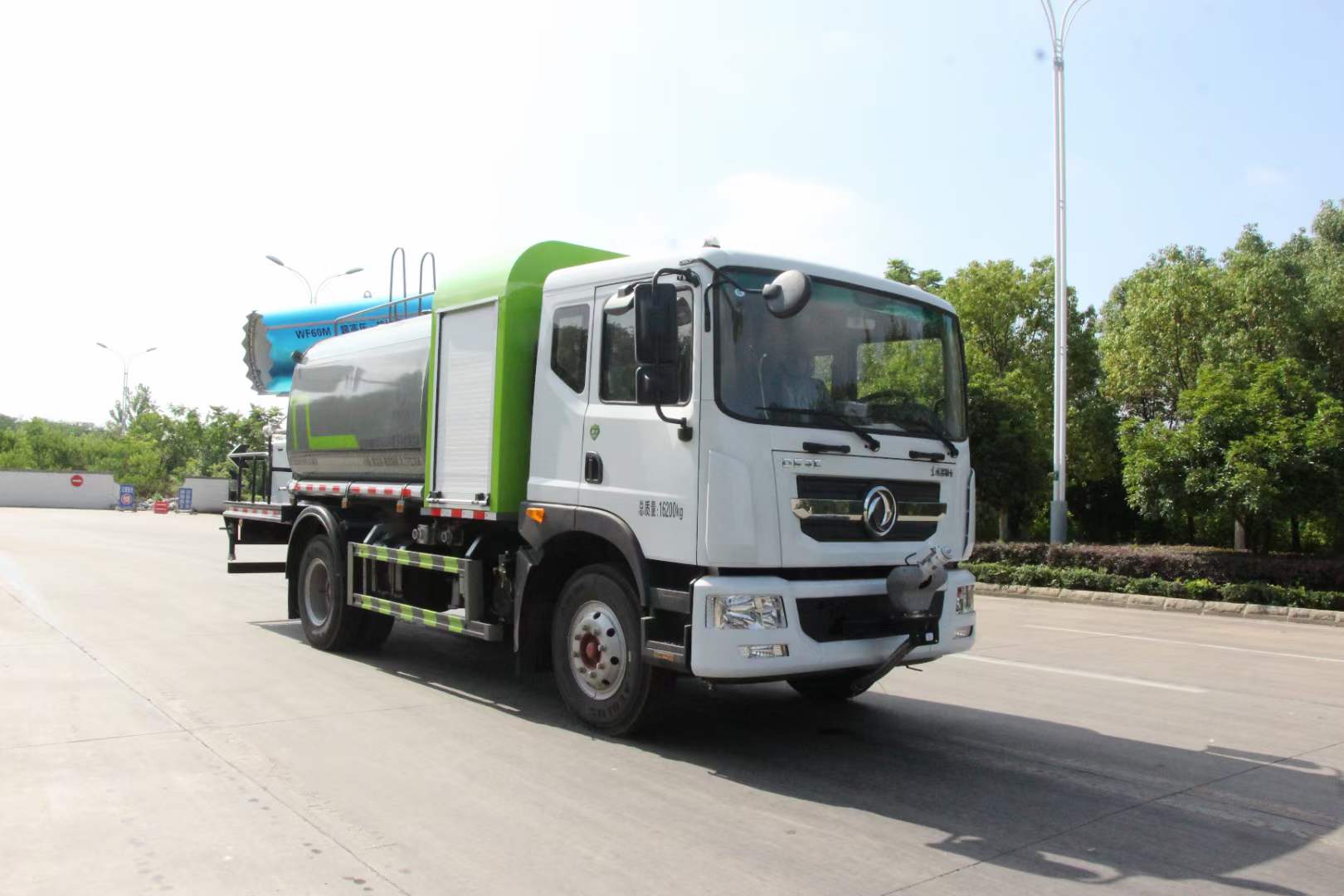 多利卡D9/80米霧炮車(chē)CLT5160TDYEQ6A型多功能抑塵車(chē)